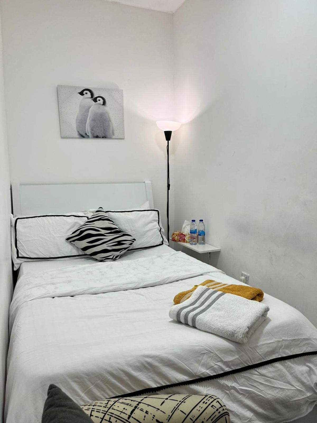 Tanih Place Abu Dhabi Luaran gambar